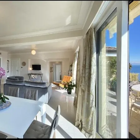 別荘 Skyline タオルミーナ